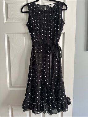 Women’s black and white polka dot dress